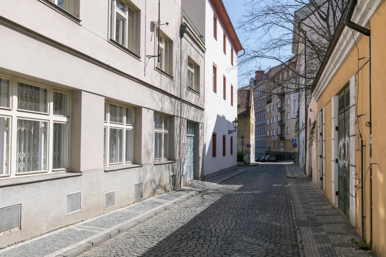 Cozy In Quiet Courtyard Near Charles Bridge Prag